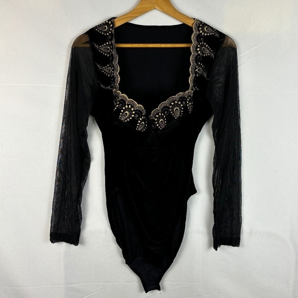 VTG Womens Embroidered Bodysuit 1X 14 - 16 Mesh Velvet WhymsiGoth Halloween USA - Picture 1 of 10